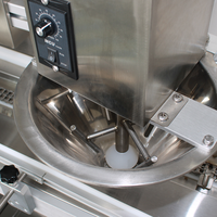 Machine automatique de production industrielle de Daifuku et de desserts Mochi : Équipement de mise en forme et d'agencement de pâtisseries fourrées