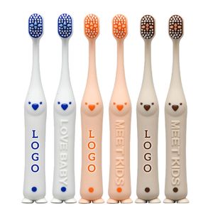 Cepillo de Dientes para Niños con Cerdas Ultra Suaves y Logotipo Personalizado al por Mayor, Cepillo de Dientes Infantil Colorido con Forma de Dibujo Animado, Cuidado Dental en el Hogar - Product Image 1