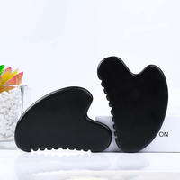Outil de massage Gua Sha en quartz rose, peigne unique en forme de cœur pour le SPA et la thérapie d'acupuncture
