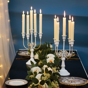 Candelabro Metálico Europeo de 5 Brazos, Portavelas de Hierro Vintage para Velas Cónicas, Decoración para Mesa de Comedor, Bodas y Hogar - Product Image 2