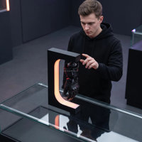 Support publicitaire pour gants à lévitation magnétique avec logo personnalisé et éclairage LED coloré