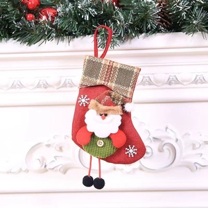 Mini Noël Buffalo Plaid Bas Manchette En Peluche Décoration Suspendue Personnalisé Mode Non Tissé Chaussettes <span class=keywords><strong>De</strong></span> Noël pour Les Faveurs <span class=keywords><strong>De</strong></span> Fête <span class=keywords><strong>De</strong></span> Vacances - Product Image 3