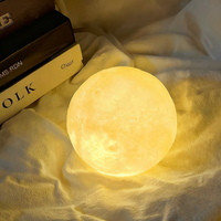 Lampe LED sans fil mini 3D en forme de lune, fonctionnant sur piles, veilleuse personnalisée, lumière blanche chaude, décoration pour chambre à coucher, salon, maison