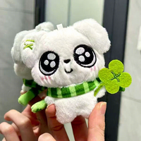 Porte-clés en peluche chiot trèfle à quatre feuilles exquis de dessin animé, jouets mignons en coton, petites poupées chien, cadeau pour enfants, vente en gros
