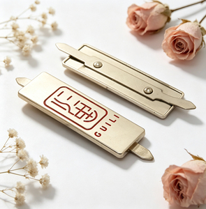 Bag Wholesale Zinc Alloy Polished Metal Logo Labels Custom Embossed Metal Tags with Two Prongs for Leather Handbag <b>Backpack</b> - Product Image 3