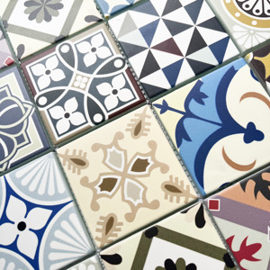 Vente de liquidation prête à être expédiée, carrelage en mosaïque de verre de style moderne et élégant pour la décoration intérieure des murs et des sols de la maison et de la villa - Product Image 4