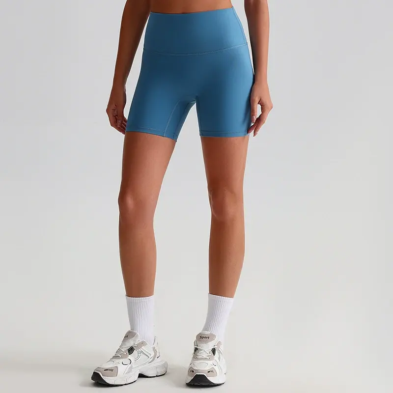 กางเกงขาสั้นสีน้ำเงิน Workshop