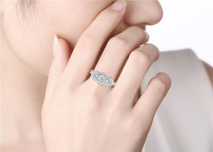 Tonglin Custom Destiny Jewellery Moissanite Engagement Wedding Ring Set Anillos de matrimonio de oro real para mujeres - Product Image 4