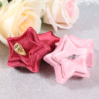 Kotak Perhiasan Beludru Flanel Berkualitas Tinggi Desain Pentagram Bentuk Bintang Lima untuk Lamaran Wanita