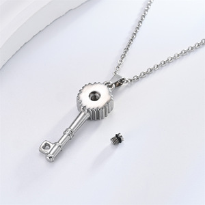 Çiçek Anahtar Kremasyon Kolye Paslanmaz Çelik Urn Takı İnsan/Evcil Hayvan Külleri için Anıt Kolye Kolye Hatıra Kadınlar ve Erkekler için - Product Image 4
