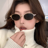 Kacamata Hitam Bulat Punk Vintage 2026 Unisex Retro Bingkai Logam Emas Full Rim Lensa UV400 Trendy Oval Jinxingshu JXS-141