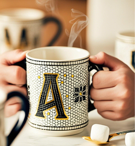 Mug en céramique moderne avec monogramme pour café, thé, décoration <span class=keywords><strong>de</strong></span> la maison - Passe au lave-vaisselle et au micro-ondes - Cadeau - Product Image 5