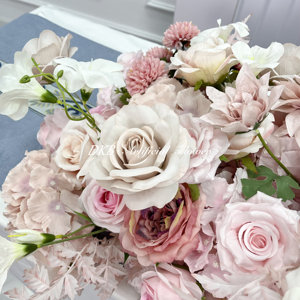 Popular Camino de <span class=keywords><strong>Flores</strong></span> Artificiales para Decoración de Bodas, Camino de <span class=keywords><strong>Flores</strong></span> Artificiales de Alta Calidad en Color Rosa Pálido para el Pasillo de Boda - Product Image 4