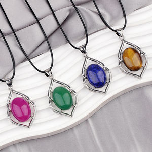 Ciondolo speciale con pietre preziose delicato ciondolo in metallo e pietra ciondoli di cristallo gioielli di moda da donna regalo personalizzato per le vacanze - Product Image 4