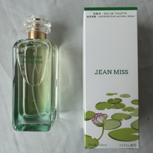 น้ำหอม Jardin Sur Le Nil Eau De Toilette ขนาด 100 มล. กลิ่นสดชื่น ผลไม้เขียว กลิ่นน้ำ หอมสำหรับทั้งชายและหญิง ขายส่ง น้ำหอมแบรนด์แท้สำหรับผู้หญิง - Product Image 3
