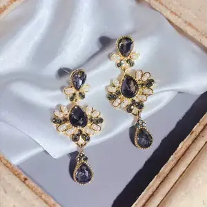 Thời Trang Cung Điện Phong Cách Baroque Drop Dangle Bông Tai Chữ Thập Kim Cương Pha Lê Hoa Tai Màu Đen Cho Phụ Nữ