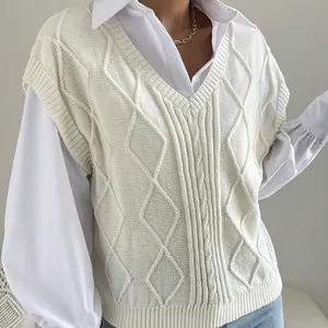 2024 새로운 디자인 느슨한 니트 패턴 아웃웨어 vest단색 짧은 여성 겨울 착용 트위스트 스웨터 조끼