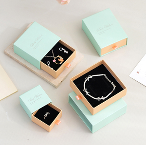 Boîtes à bijoux coulissantes haut de gamme écologiques avec fermeture magnétique, en carton rigide épais coloré, avec plateaux intérieurs floqués noirs, quatre couleurs - Product Image 1