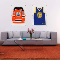 Vitrine de cadre de maillot de t-shirt uniforme en acrylique verrouillable résistant aux UV avec support de suspension mural