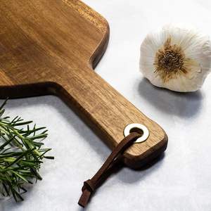 Tagliere in Legno di Acacia a Forma di Bottiglia di Birra o Vino, Vassoio per Salumi in Bambù, Piatto per Formaggi, Decorazione per Cucina e Regalo - Product Image 5