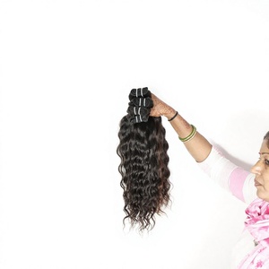 Mayorista Natural Cutícula Alineada Paquetes Ondulados Extensiones de cabello indio vietnamita crudo para mujeres hermosas Estilo Afro/Curl - Product Image 1