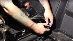 Conector de Desactivación del Cinturón de Seguridad Xislet para Polaris Ranger, RZR RS1 570-1000 XP, Can-Am Defender/Commander 1000, Maverick X3 - Product Image 6