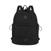 Sac à dos de sport beige léger en polyester avec cordon de serrage, compartiment à chaussures et poche humide pour voyage et école