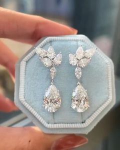 ต่างหูเพชรทรงลูกแพร์ 15 กะรัต เพชรเลี้ยงในห้องปฏิบัติการ ชุบทองคำขาว 14K รับรองโดย IGI หรูหรา เหมาะสำหรับงานแต่งงาน งานเลี้ยง ของขวัญเครื่องประดับชั้นดี - Product Image 3
