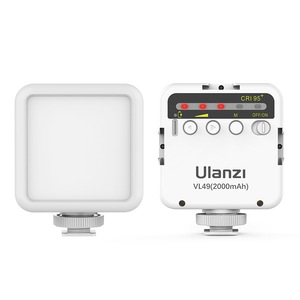 ไฟวิดีโอ LED พกพาขนาดเล็ก <span class=keywords><strong>Ulanzi</strong></span> <span class=keywords><strong>VL49</strong></span> รุ่นดั้งเดิม ไฟเติมแบบชาร์จได้ สำหรับการถ่ายภาพและวิดีโอบล็อก - Product Image 1