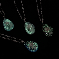 Colliers de pierre lumineuse étoile de mer véritable brillant Bijoux de mode Collier de pendentifs goutte d'eau en résine époxy avec chaîne en acier inoxydable