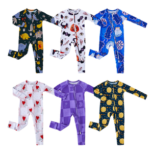 Pigiama convertibile in viscosa di bambù per neonati, pigiama con cerniera per neonati e bambine, pigiama con piedini per dormire e giocare - Product Image 1