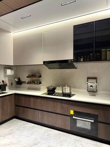 Armoire de cuisine au fini élégant et à l'espace spacieux avec rangement réglable pour une cuisine moderne facile - Product Image 5