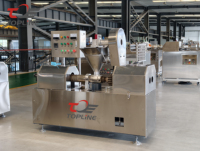 Chaîne de production industrielle automatique de chips de tortilla roulées pour la fabrication de Takis épicés et de snacks au maïs
