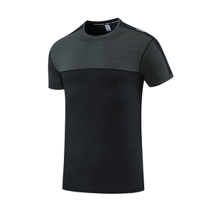 Vêtements de sport haut de gamme pour hommes : Ensemble de yoga, T-shirt de sport, Tenue de compression performante à séchage rapide pour la gym et le fitness (Vente en gros) - Product Image 1