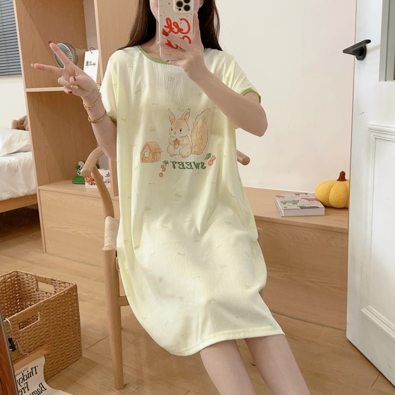 สีเขียวอ่อน