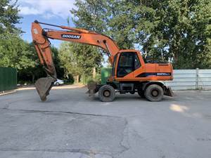 Excavatrice sur pneus DOOSAN DH210W-7 d'occasion, peinture d'origine, Robex 210w DX210W, composants essentiels (roulement moteur, pompe, engrenage) inclus, garantie 1 an - Product Image 2