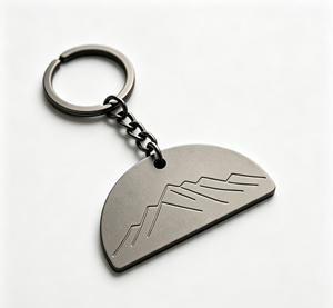 Porte-clés personnalisé en alliage de zinc moulé sous pression, logo émaillé noir, anneau de clé de voiture, forme irrégulière - Product Image 3