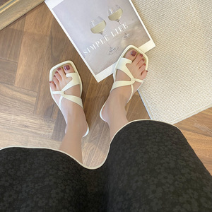 2023 Wholesale New Trendy Fashion Women Summer Shoes Ladies Outdoor Flat Sandals Square Head Female Casual <b>Slide</b> Waterproof - Product Image 3