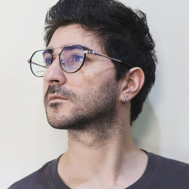 Luxury Anti-Blue Titanium Optical Glasses Frame Pure Titanium Green Gold Accent Transparent Stylish Eyeglasses for Women Men