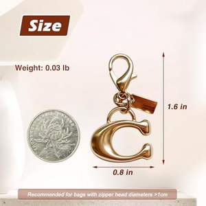 Llavero de Moda para Mujer con Diseño de Oso, Llavero de Aleación con Oso Dorado, Cereza y Trébol, Regalo para Bolso - Product Image 6