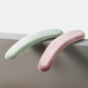 Alfombrilla Adhesiva Moderna para Tapa de Inodoro, Suave, Lavable, Engrosada, para Otoño e Invierno, con Forma de Asiento Alargado, para Uso Doméstico - Product Image 4