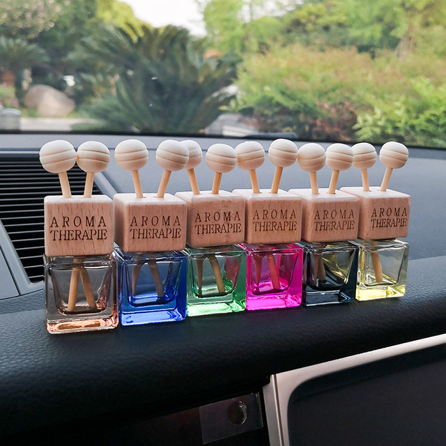 Luxury Car Air Freshener Bottle Bulk Wholesale OEM High Quality Hanging Glass Perfume Diffuser with Wood Lid for Essential Oil