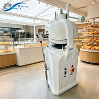 Diviseuse-rondeuse semi-automatique pour la préparation de pâte à pain en cuisine centralisée
