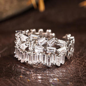 Bague de cocktail géométrique A115 en argent 925 avec cristaux et strass sertis en canal, bijoux de fête pour femme - Product Image 5