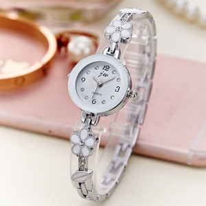 Wish meilleure vente nouvelle cinq feuilles fleur bracelet montres de luxe dames diamant femmes bracelet montre jw8022 - Product Image 2