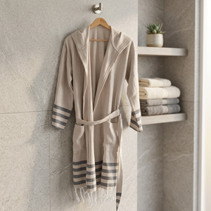 Peignoir de luxe confortable en coton doux 100 %, col en V, manches longues, teint en pièce, avec fermeture élastique à la taille, design soigné - Product Image 2