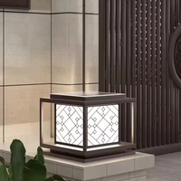 Bon prix IP55 lumière LED solaire extérieure étanche clôture de jardin et porte colonne lumineuse avec alimentation par batterie