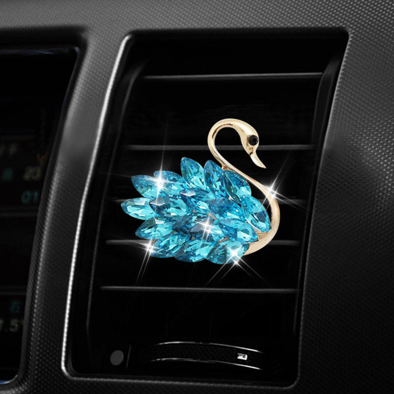 Lago azul a la derecha