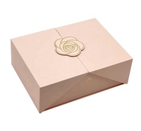 Boîtes cadeaux en carton rose de luxe pour cadeaux