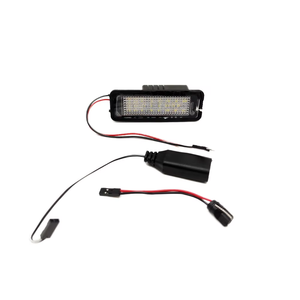 Lámpara de <span class=keywords><strong>matrícula</strong></span> LED blanca de 12V 6000K Canbus sin errores para automóviles con controlador de corriente constante - Product Image 1